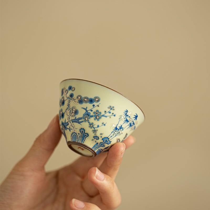 Three Friends Blue-and-White Cup